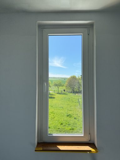 Fenster- und Fensterbankmontage 