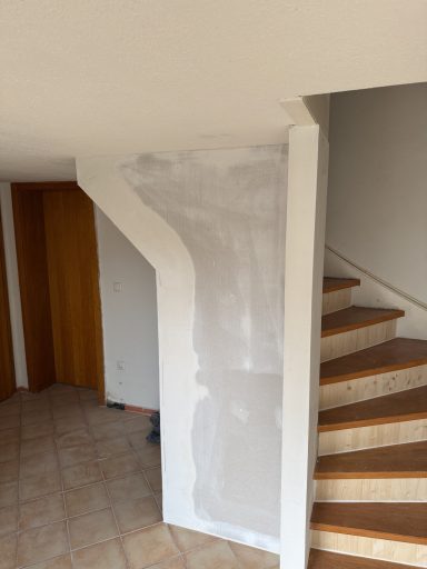 Trockenbauarbeiten im Bestand mit angepassten Wandanschlüssen
